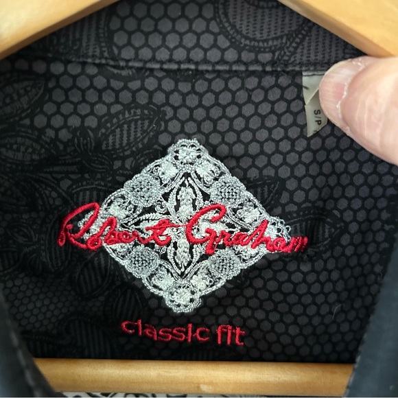 Robert Graham Classic Fit Button Down Blouse. Size Small. - Picture 2 of 10
